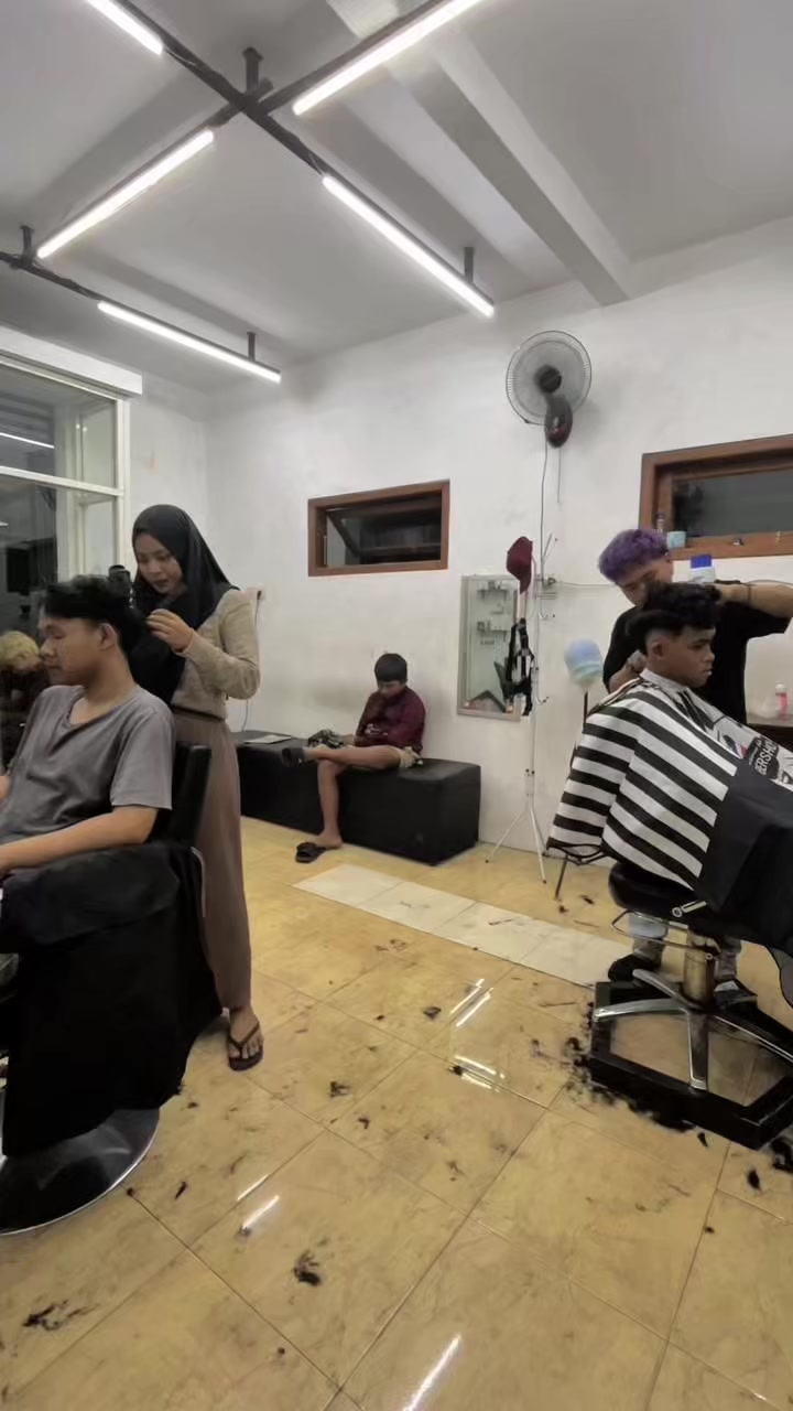 @Nikil 25 barbershop