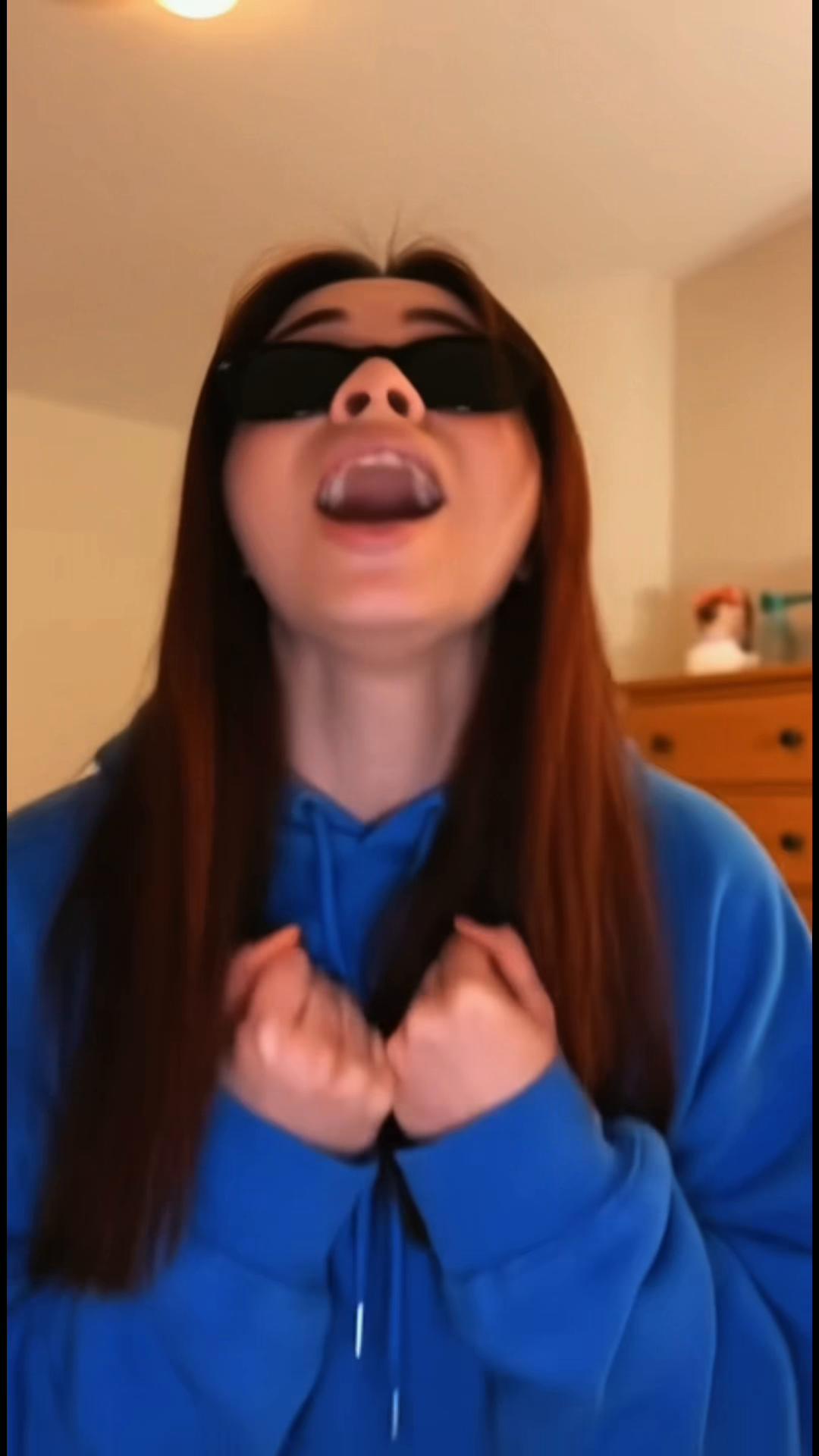 @Ariela