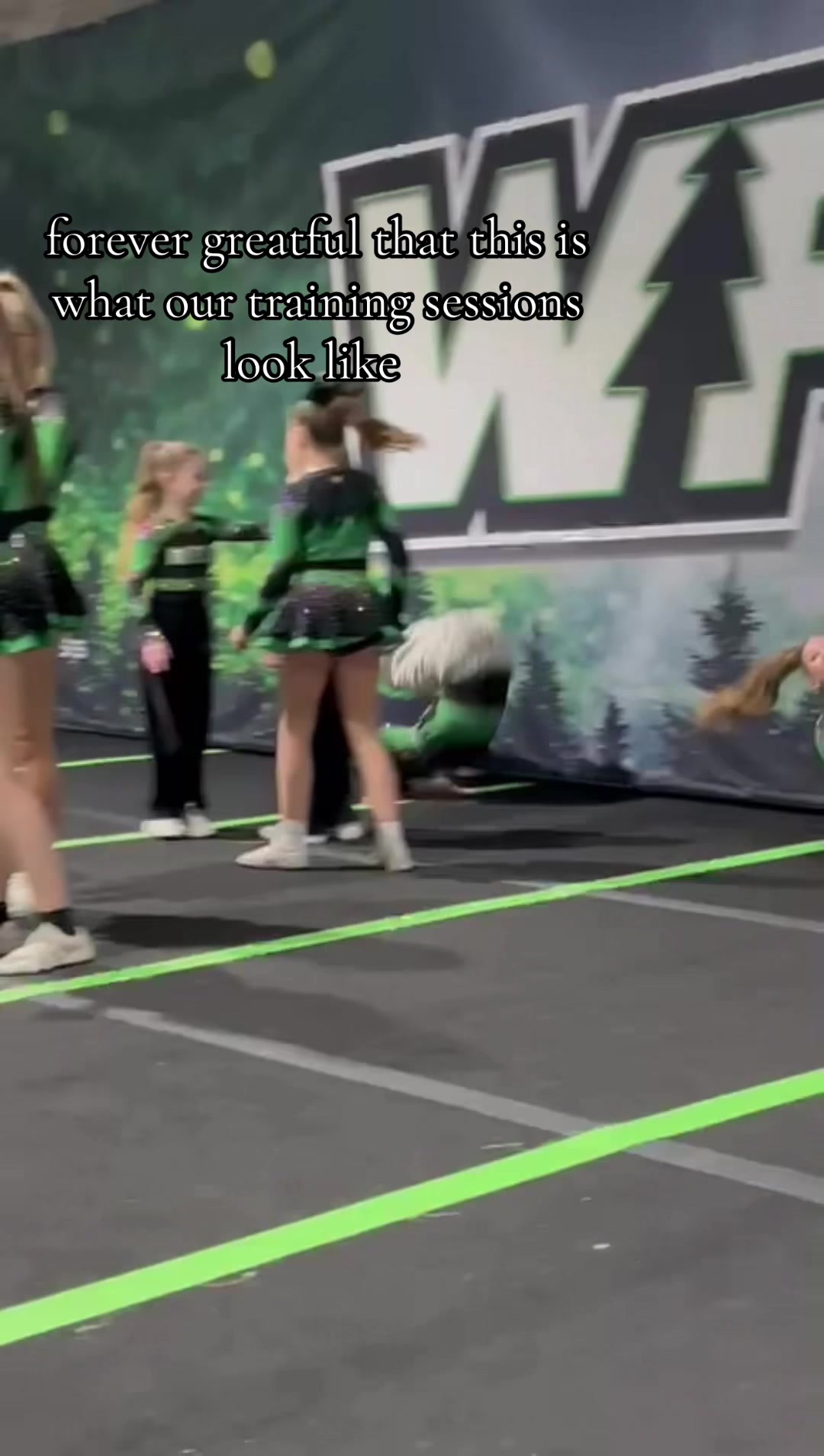@ur fav celebrities 💚