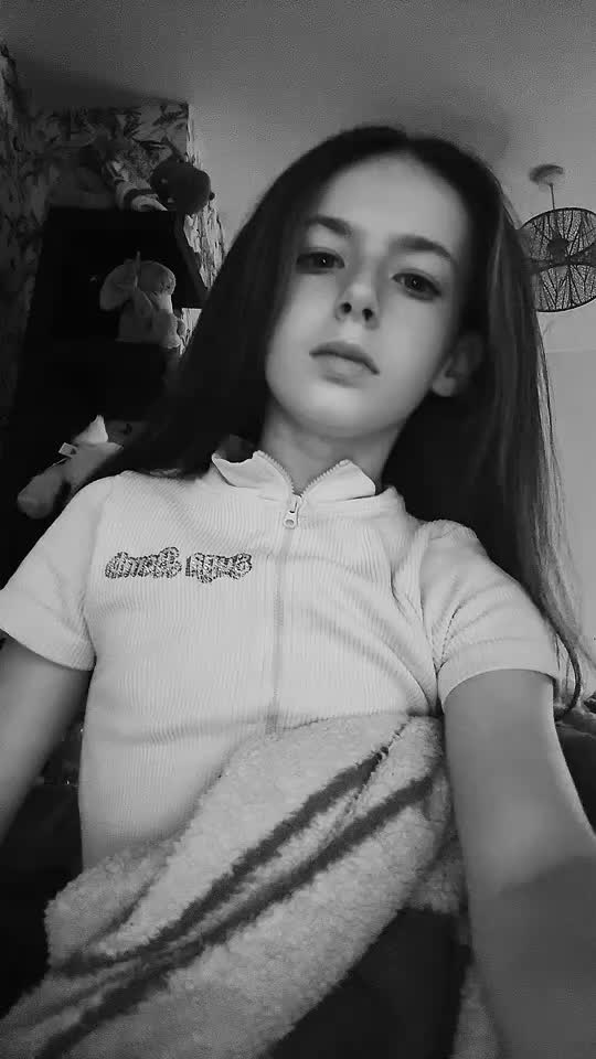 @💗r•e•e•v•a💗