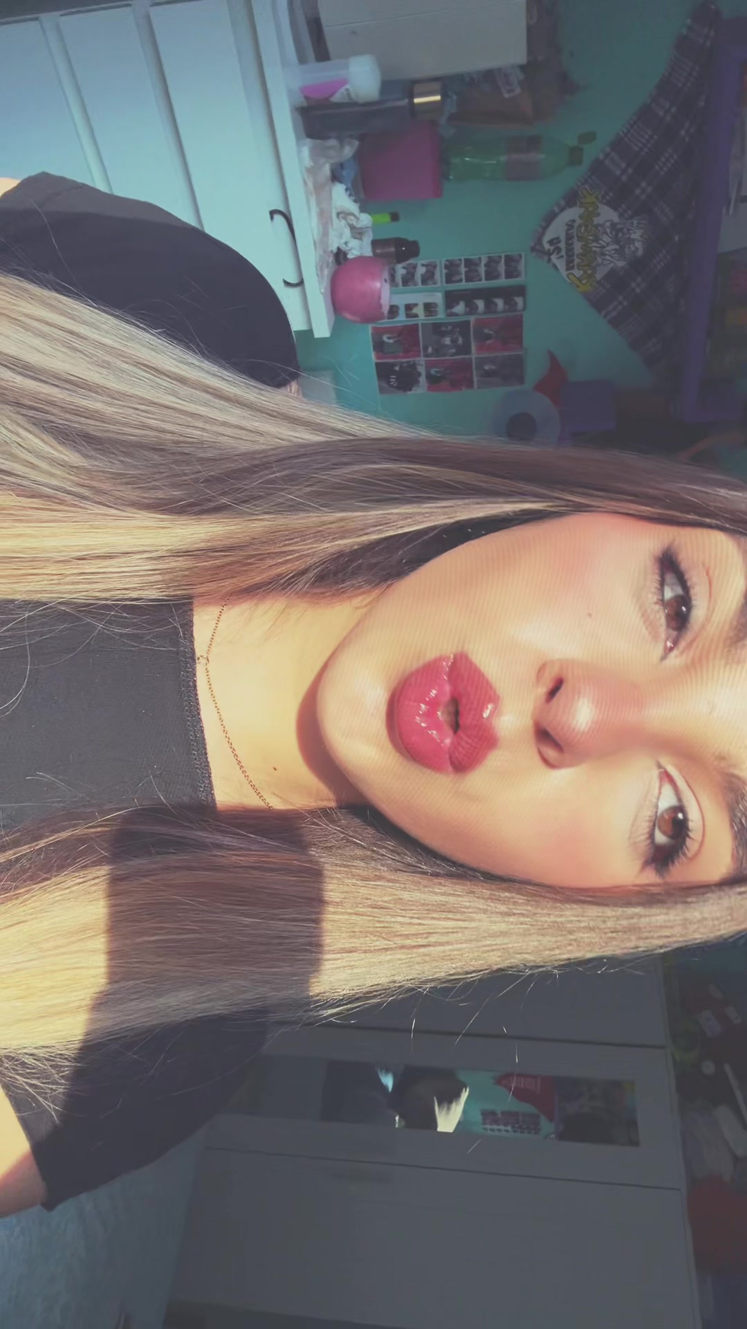 @𝒽𝒶𝒾𝓏𝑒𝒶.