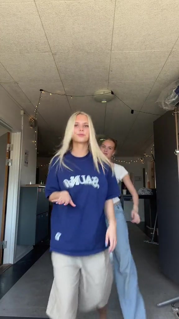 @claracosmus