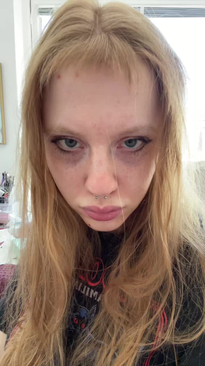 @Embla 🧟♀️