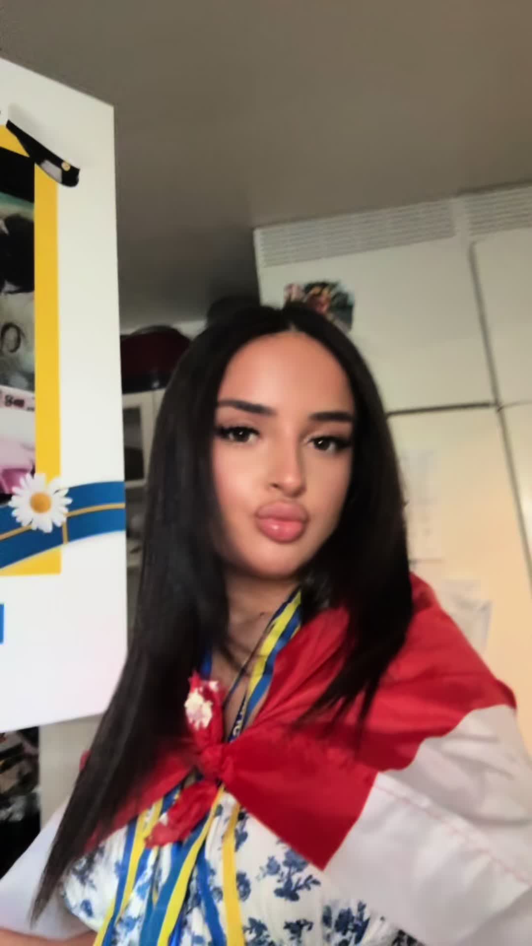 @👸🏽