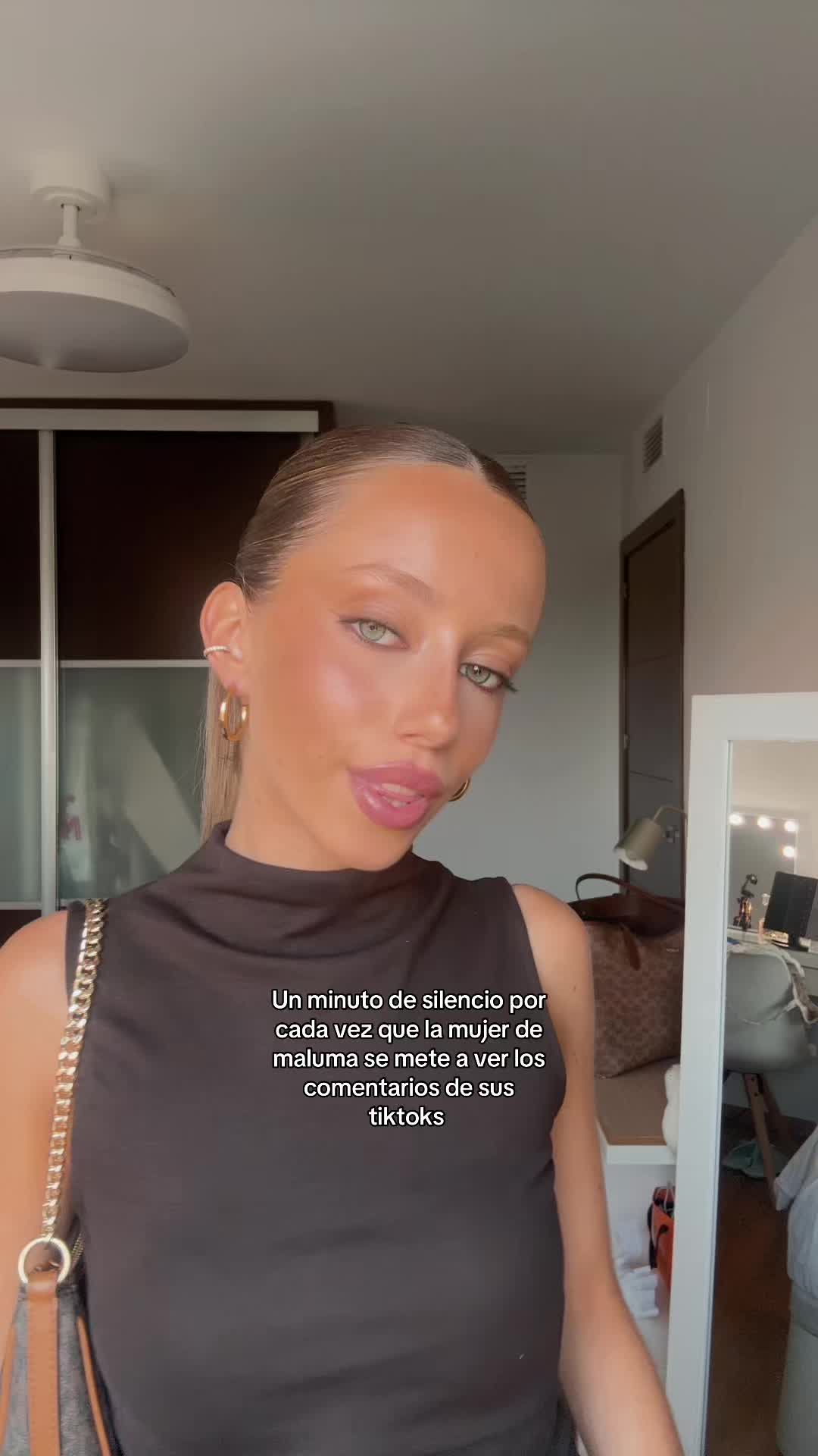 @Lola