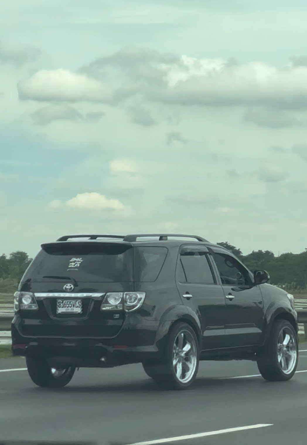 @i hate 18x9+0
