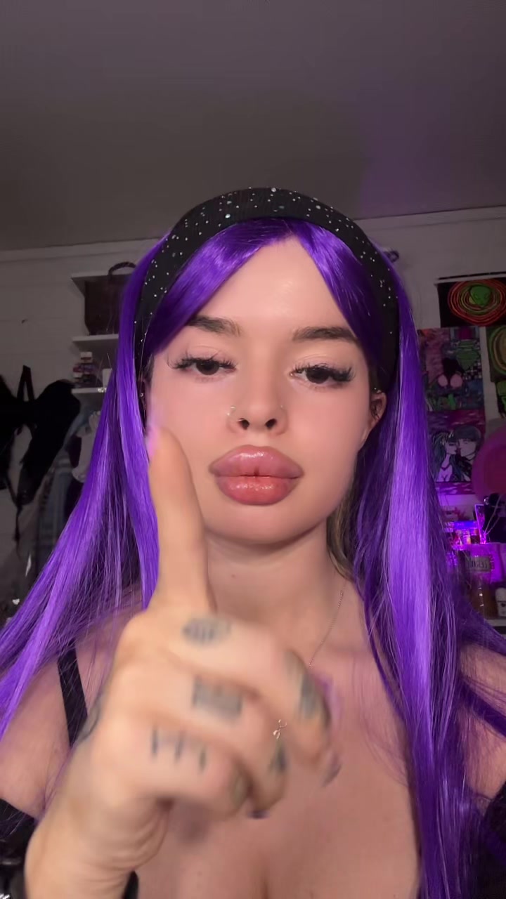 @selinahelene