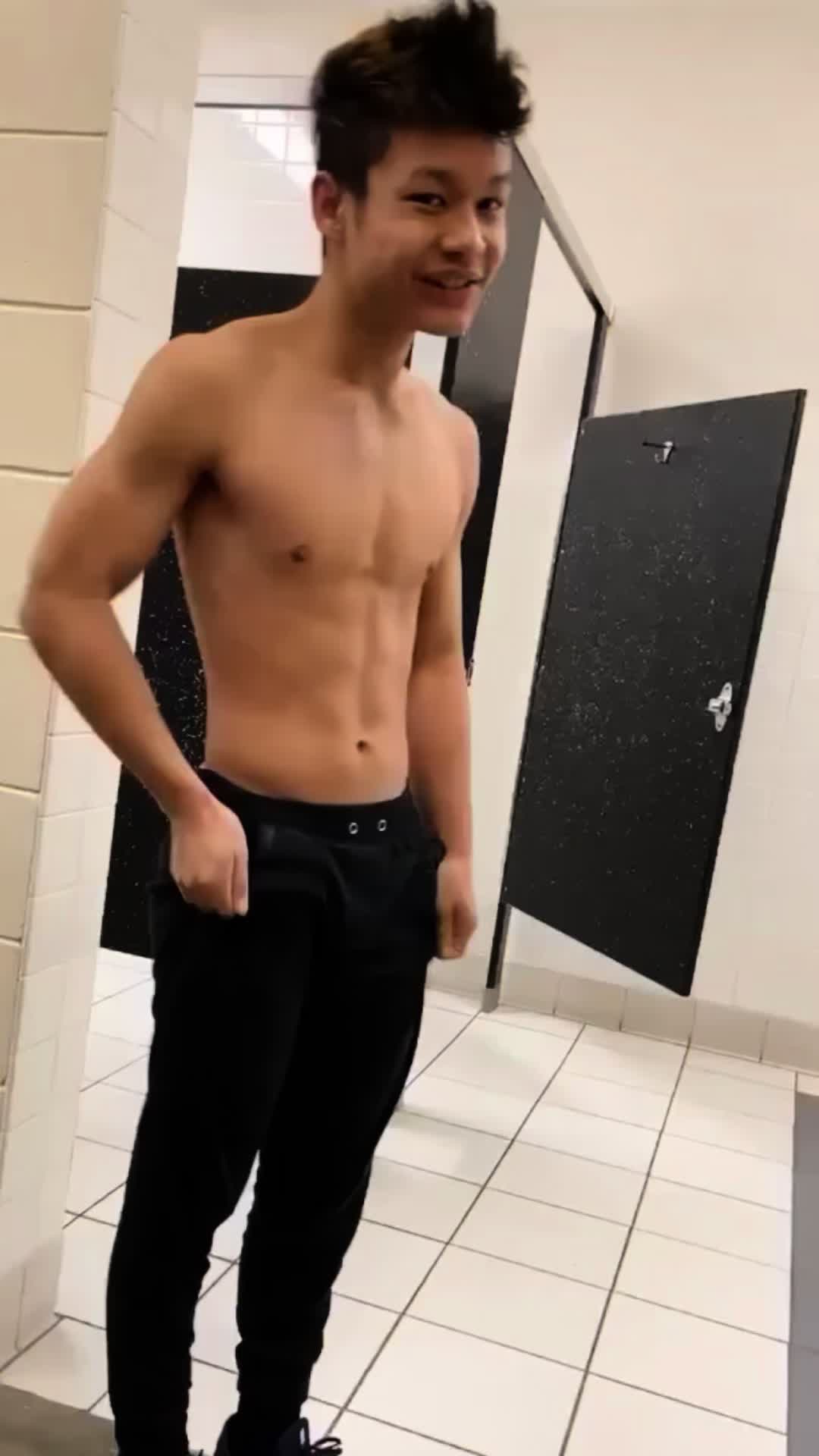 @Extralarge24