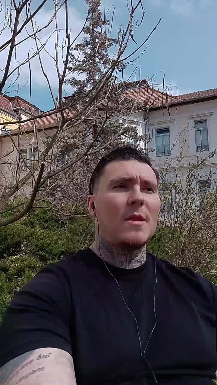 @Dániel Vidra