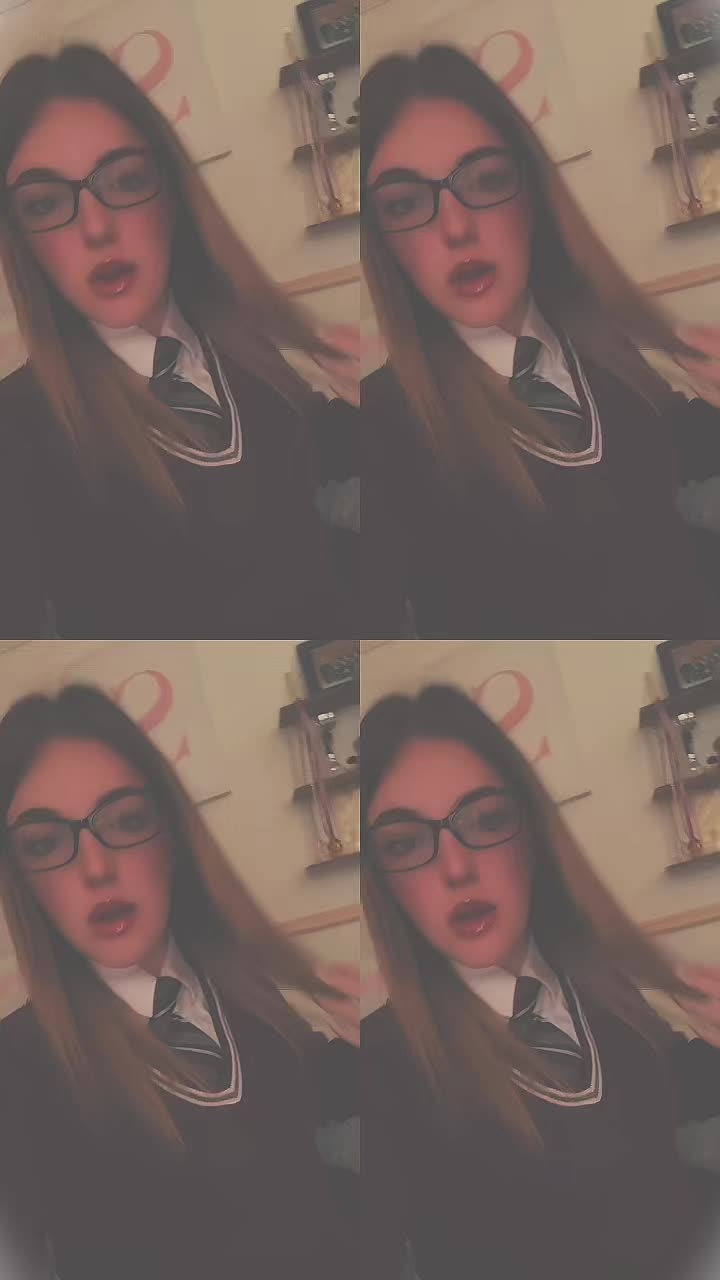 @Scarletts spam acc
