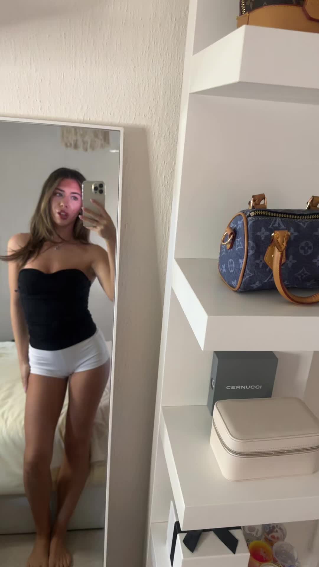 @Ashley Wicks🦋