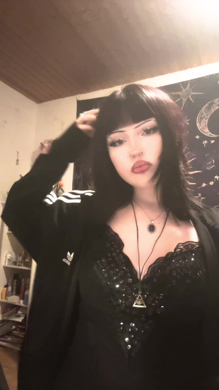 @꩜