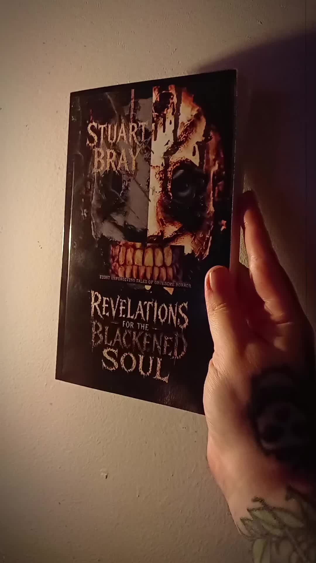 @Spooky Loz Reads🖤