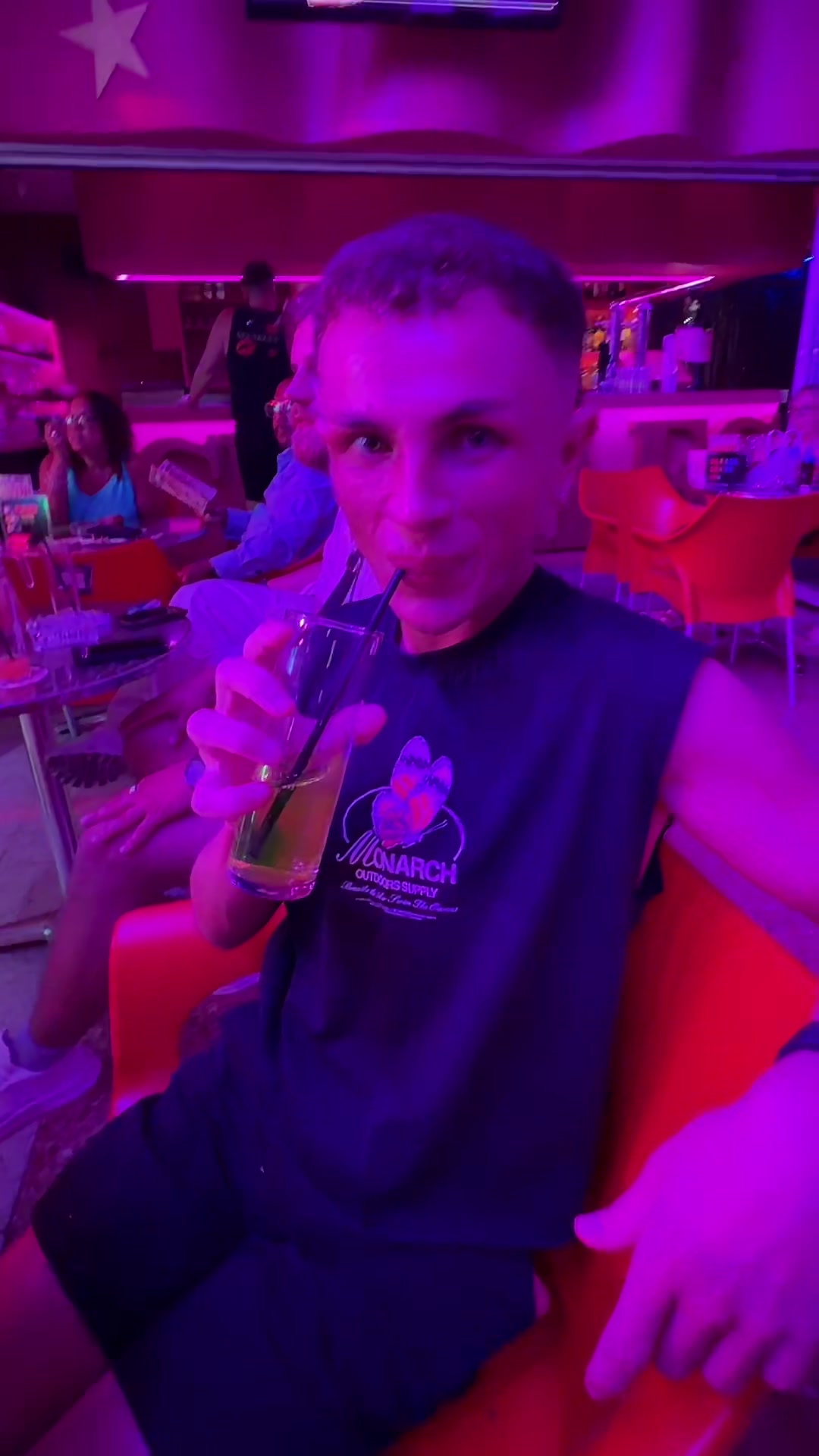 @MakeupAaron
