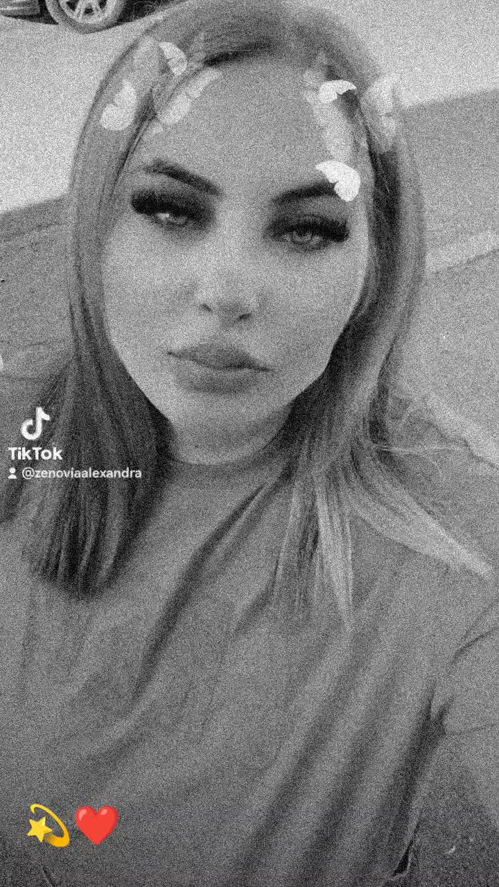 @Alexandra Vița
