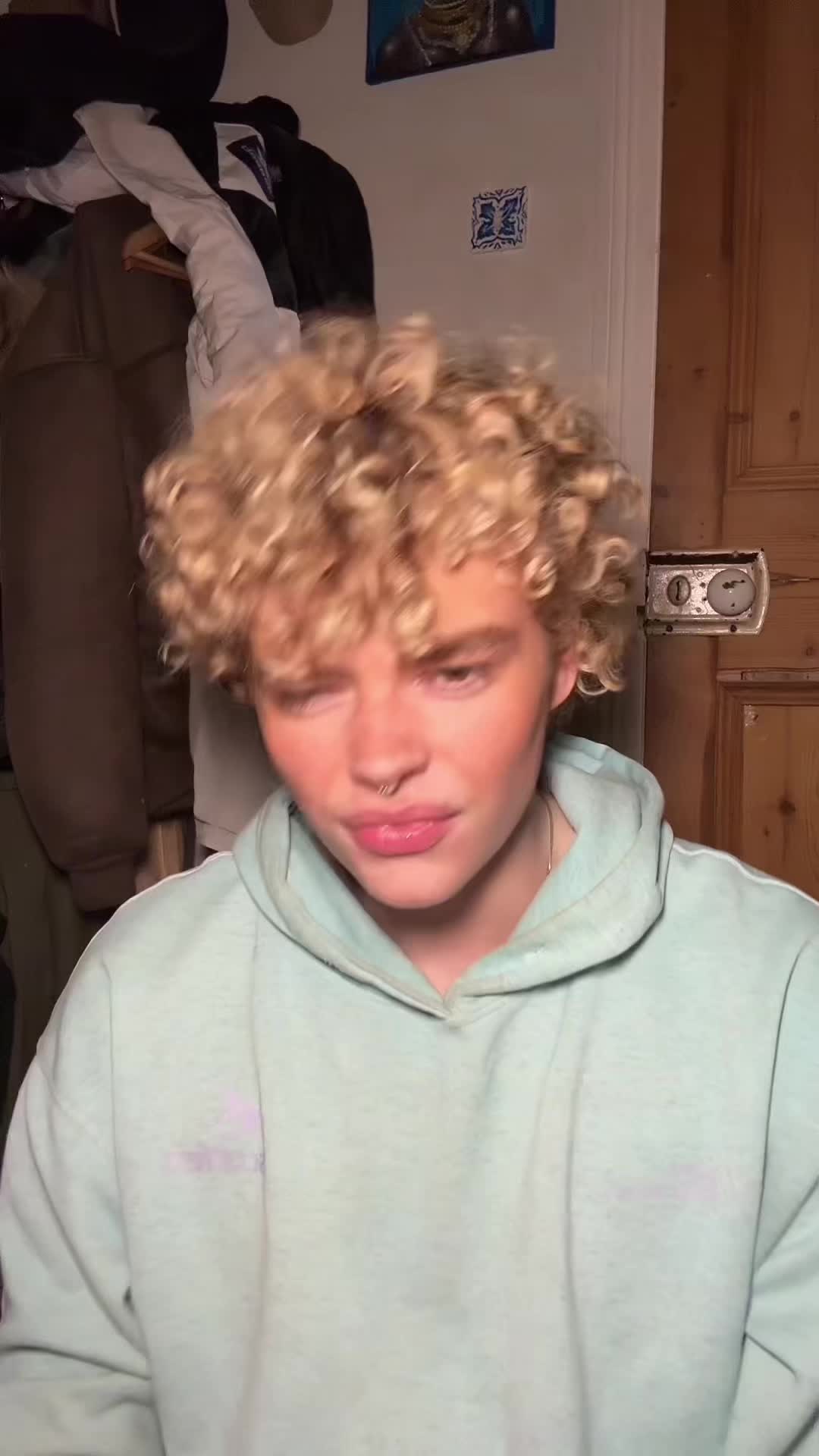 @_llewellyn04