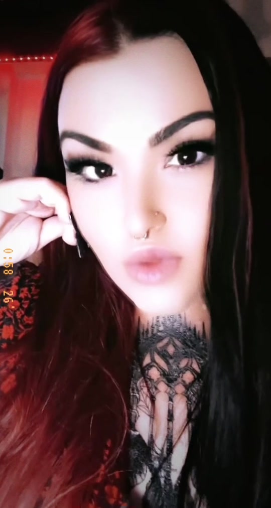 @𝕷𝖎𝖛𝖎𝖓𝖌𝕯𝖊𝖆𝖉𝕲𝖎𝖗𝖑🖤