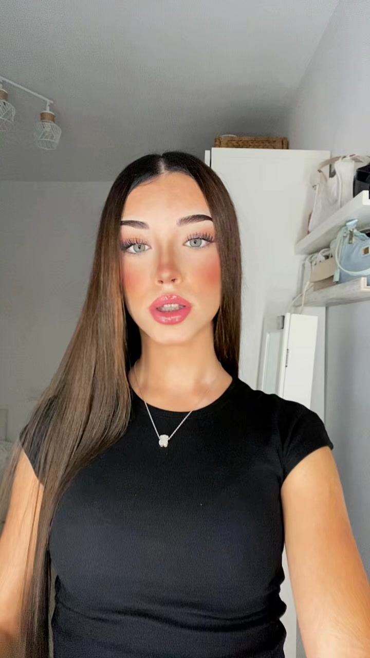 @𝐈𝐫𝐞𝐧𝐞 𝐌𝐨𝐫𝐞𝐧𝐨