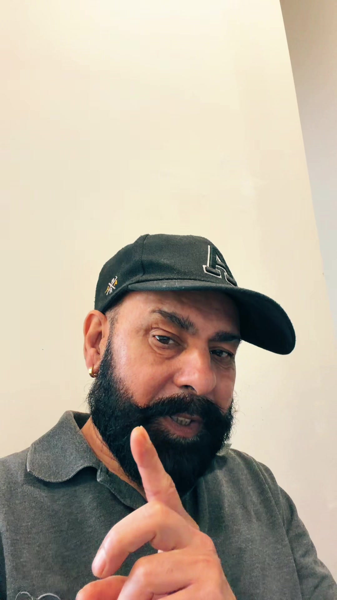 @Aman Grewal 🇬🇧