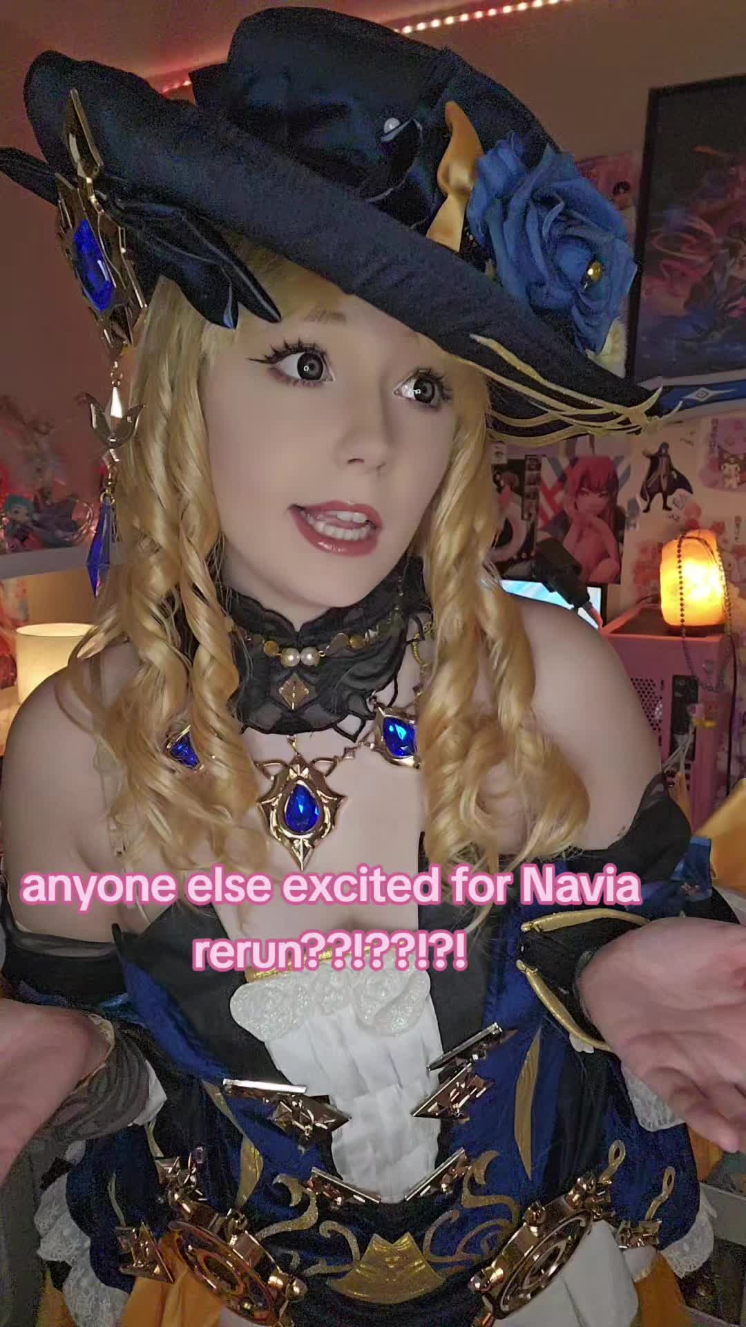@୨ৎLaura