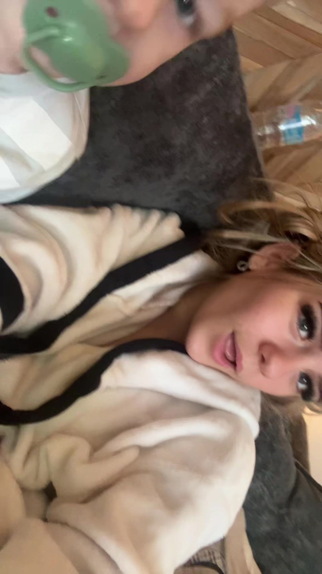 @serenandolivia