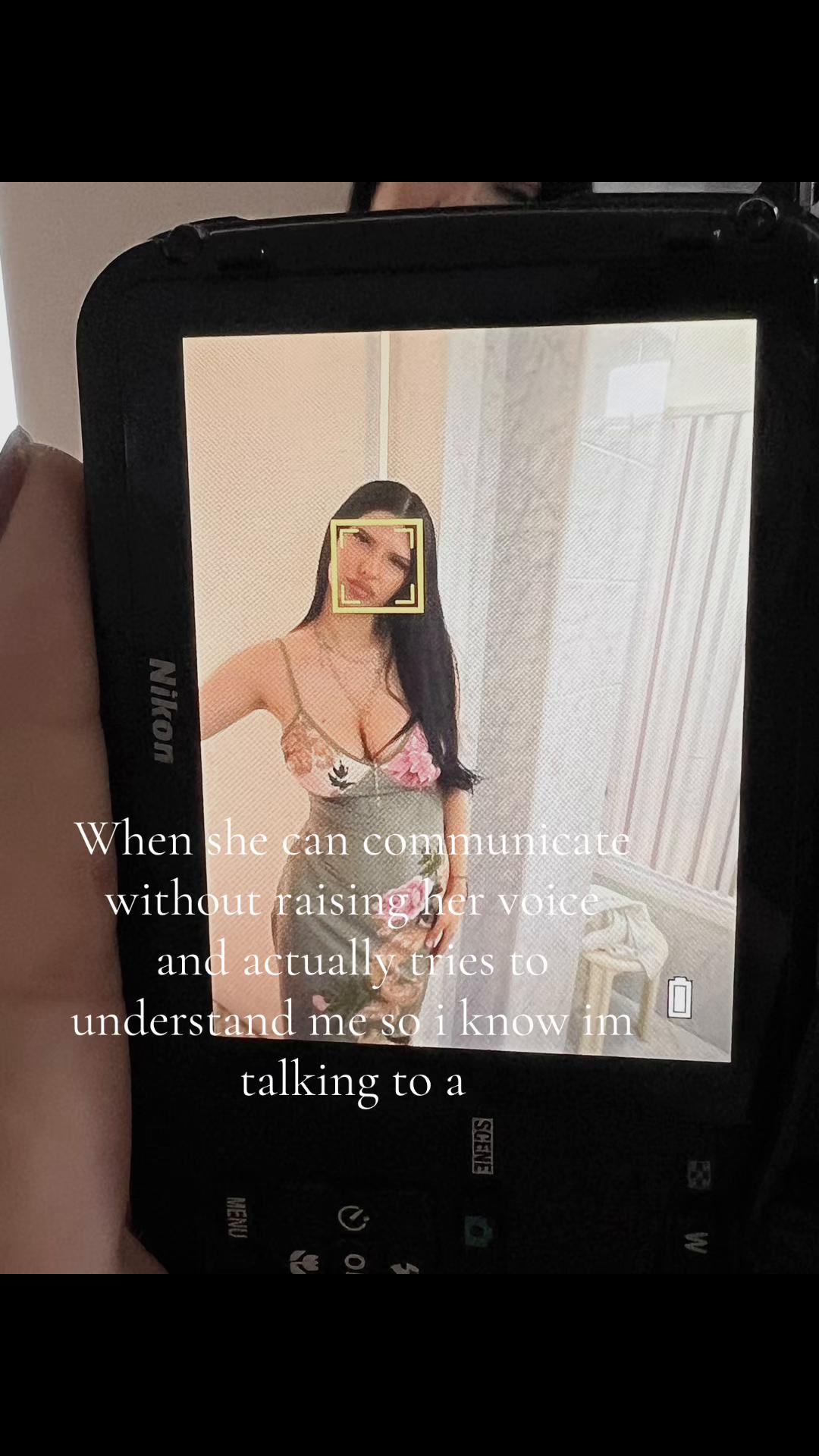 @￴