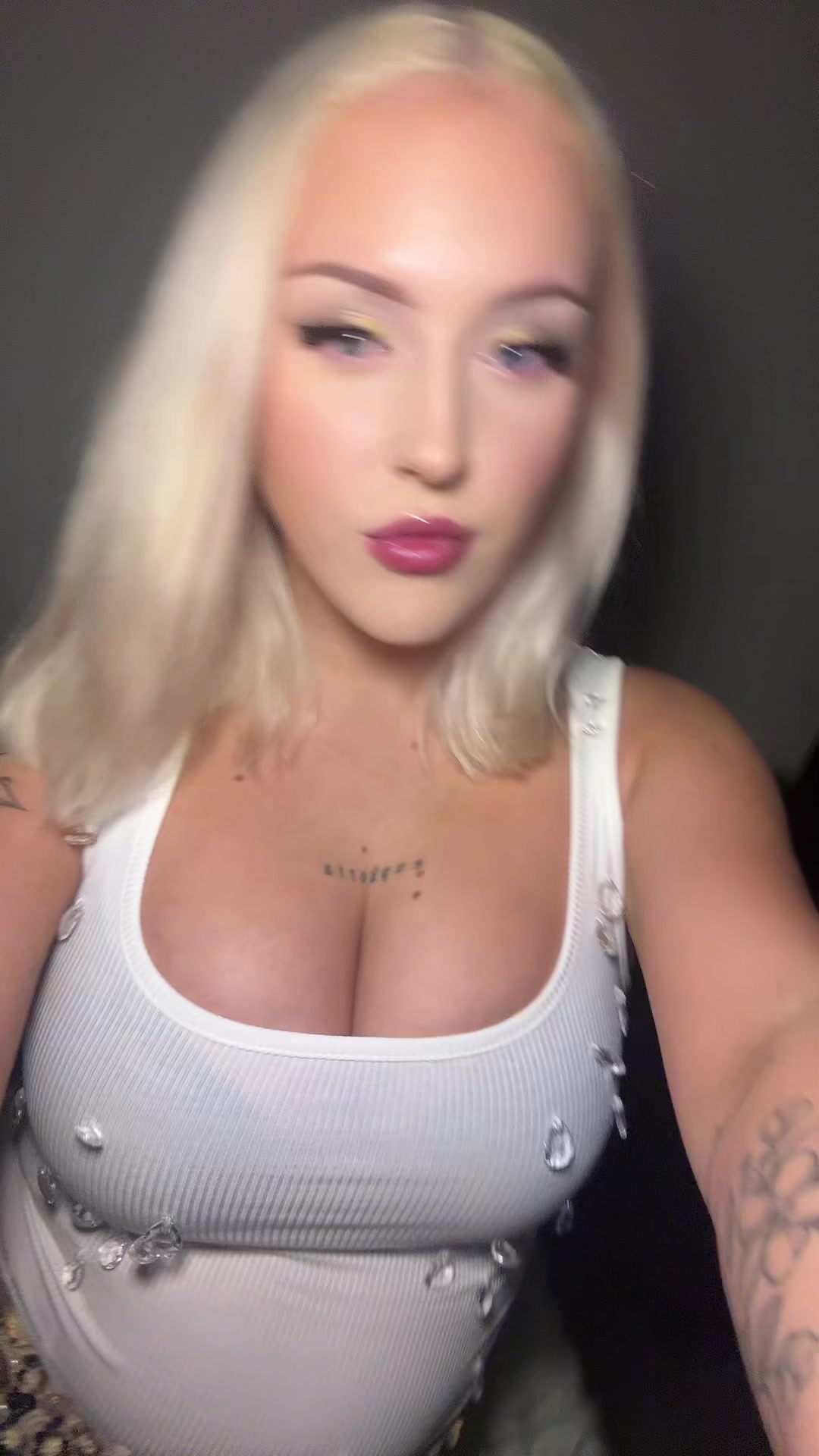 @𝑒𝑙𝑙𝑖𝑒