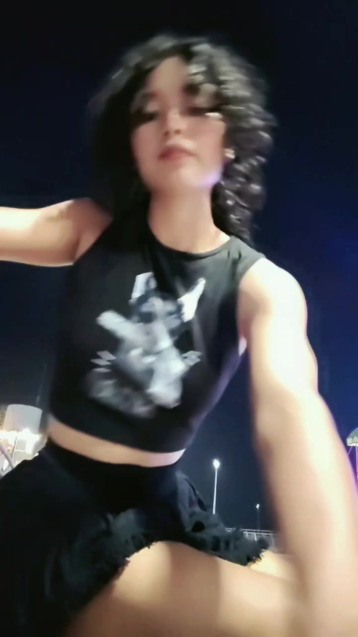 @Nellyan
