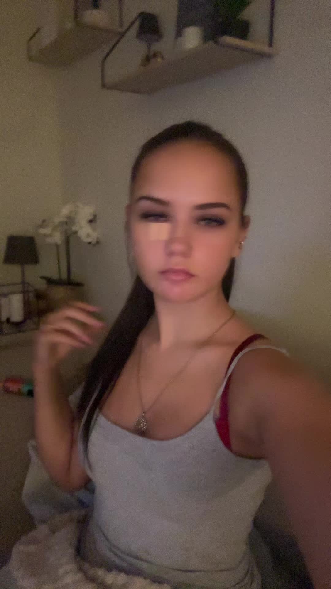 @𝓛𝓲𝓷𝓮-𝓢𝓸𝓯𝓲𝓮🥂🪩