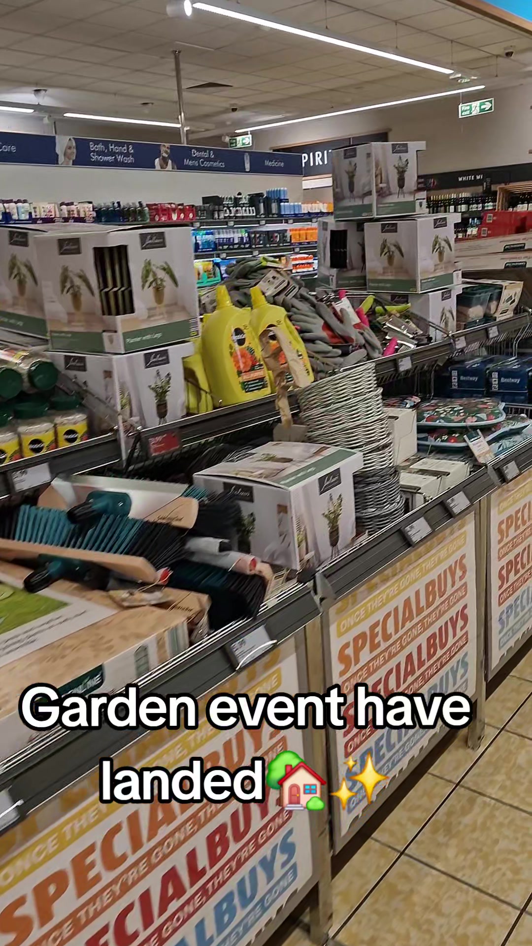 @✨️ Middle of Aldi ✨️