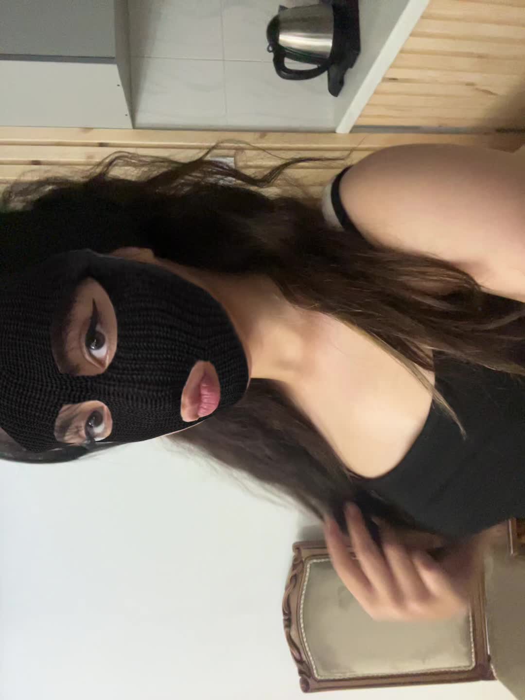 @e1ena