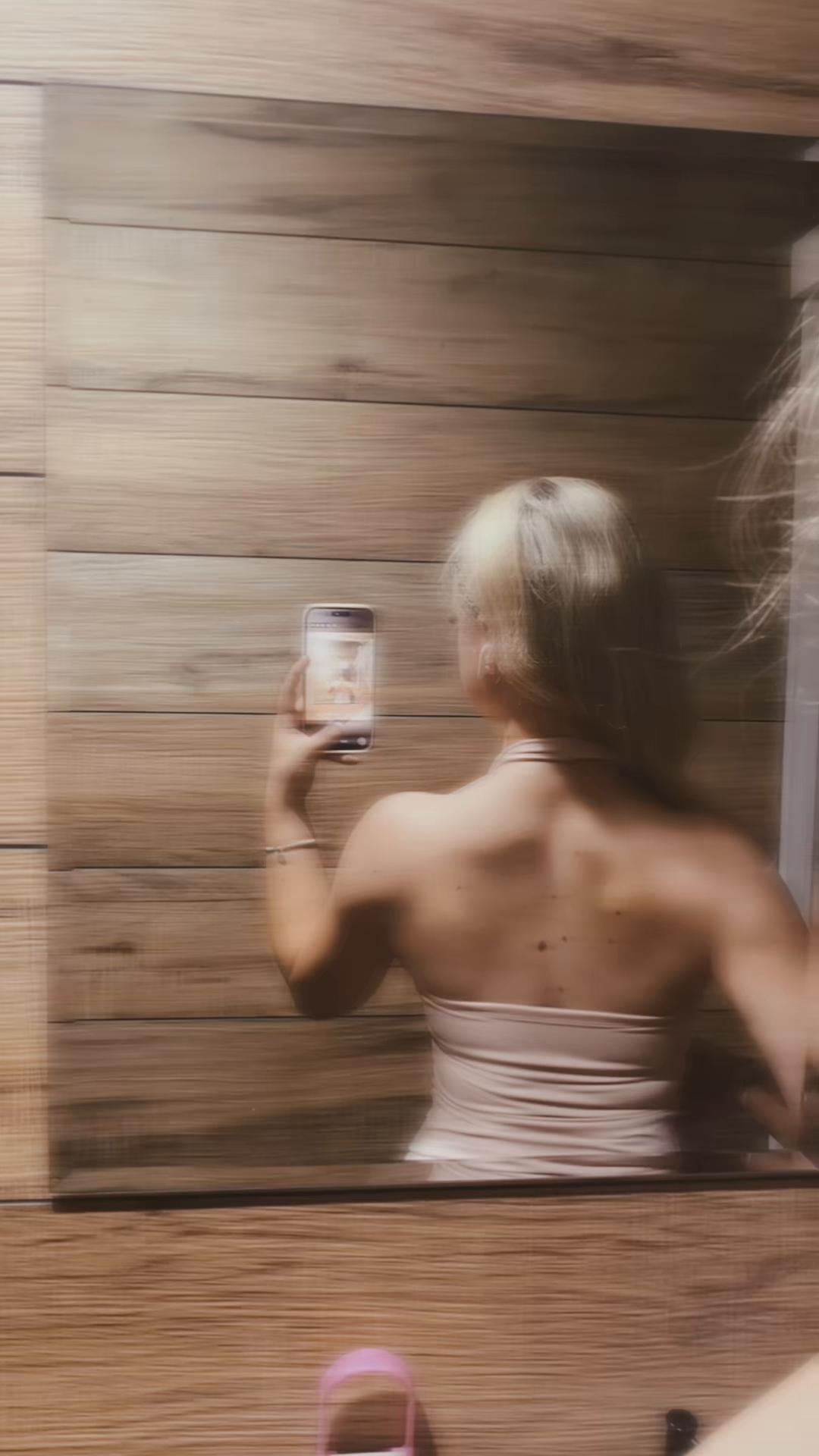 @elissa louise ๐