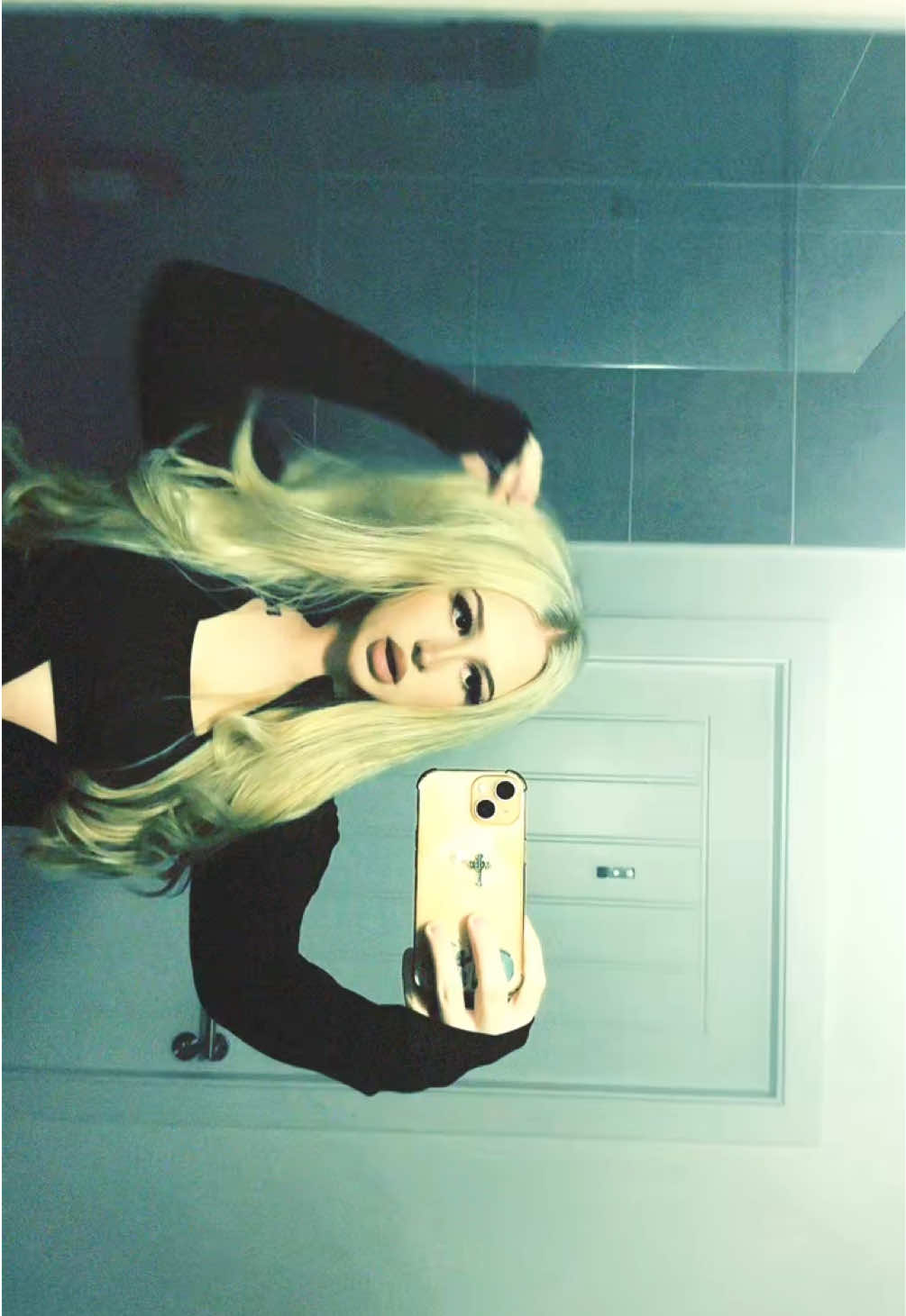 @Rhi ♱