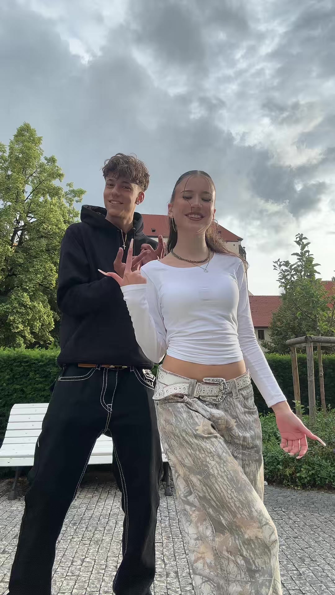 @🥀SAŇA🥀