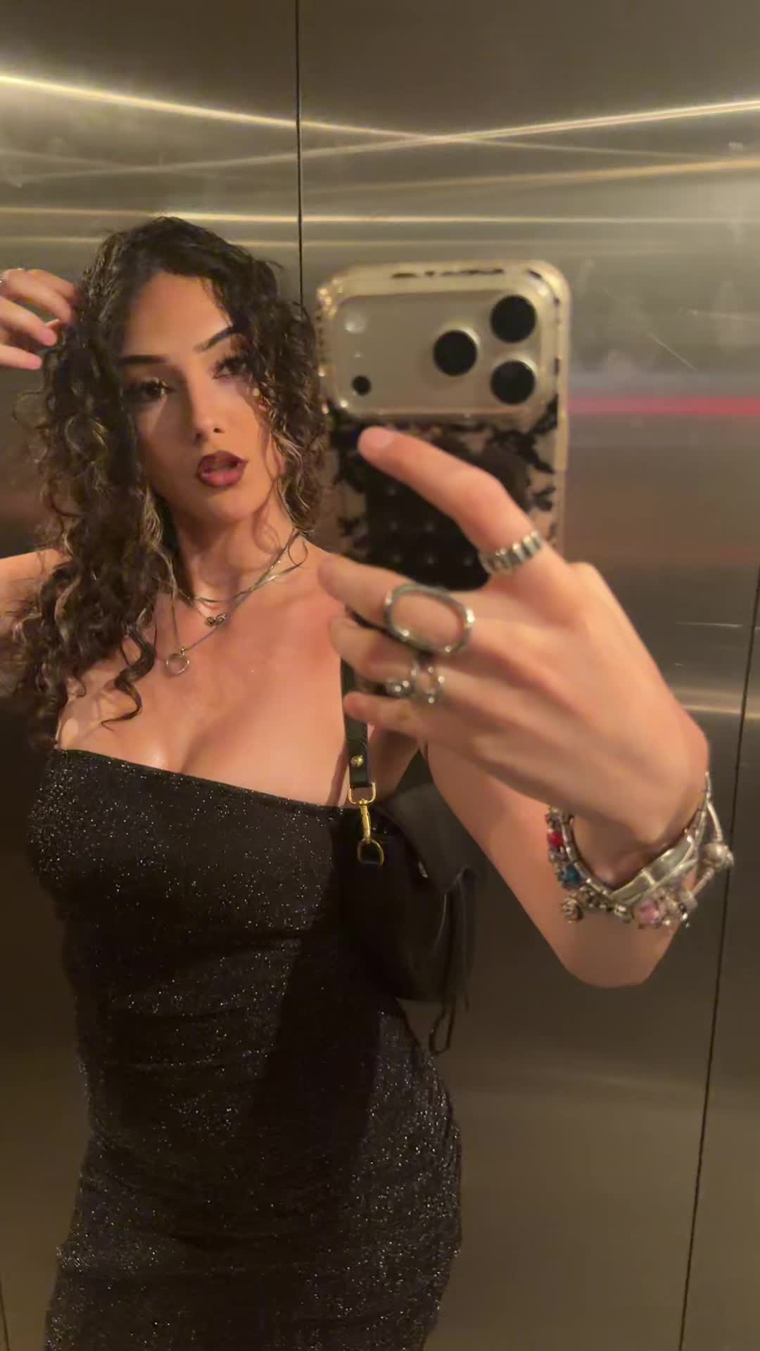 @𝐚𝐧𝐚