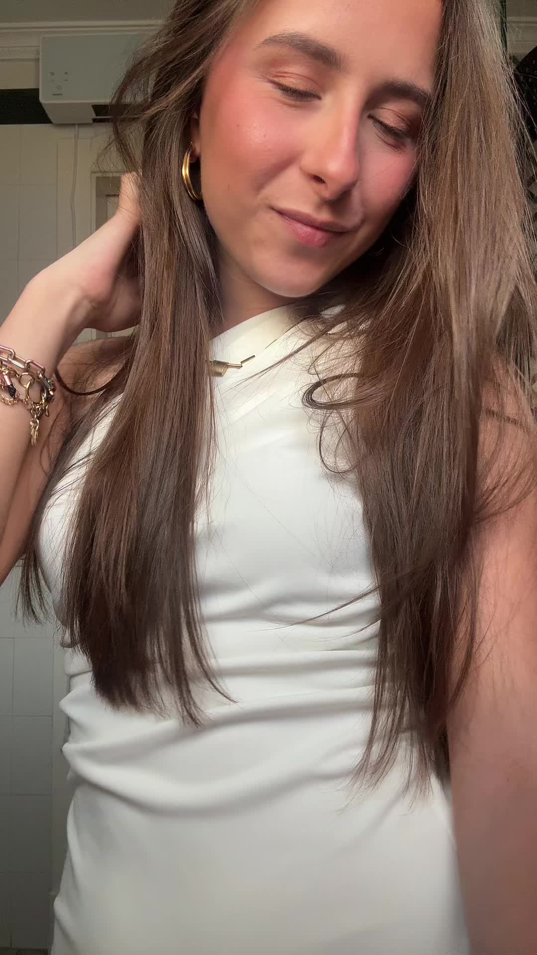 @️