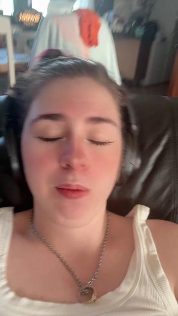 @Lightninggirl75 🥰