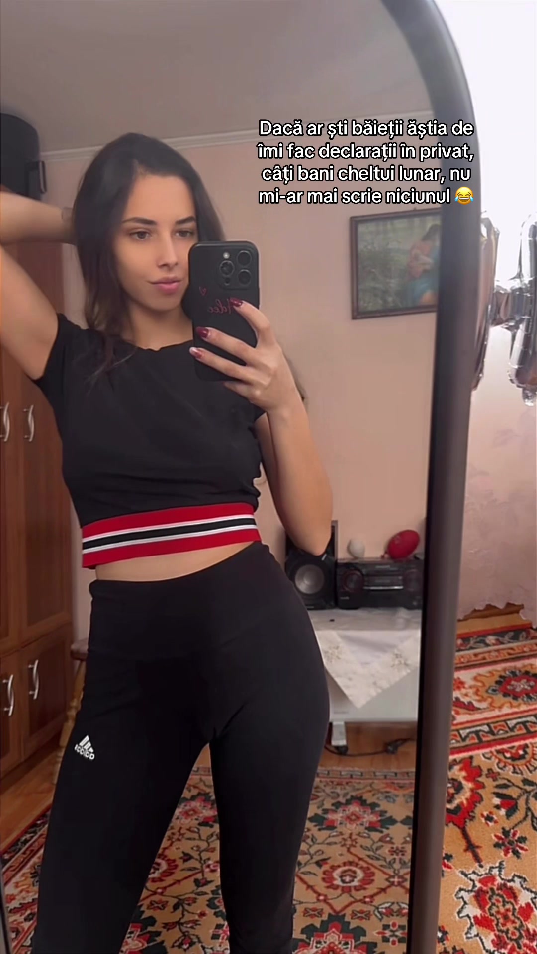 @adee.maria18