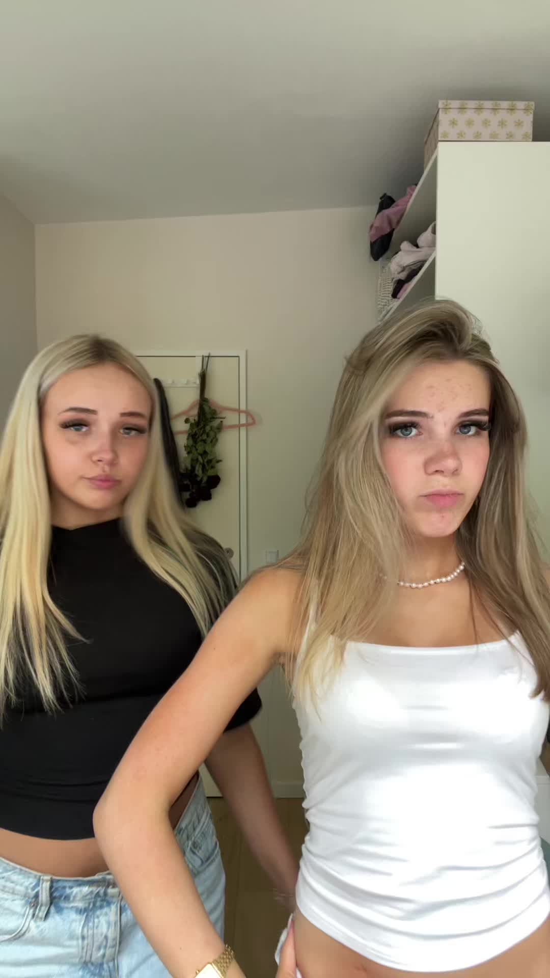 @Liva&Claire❤️