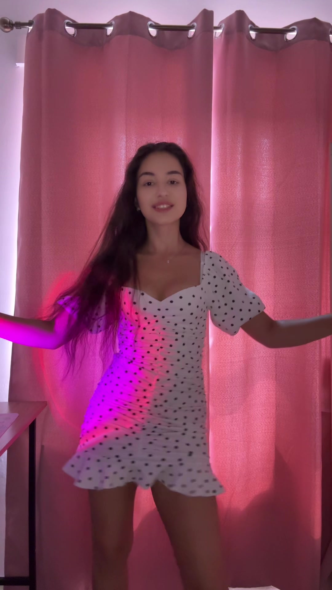@lolabellydance