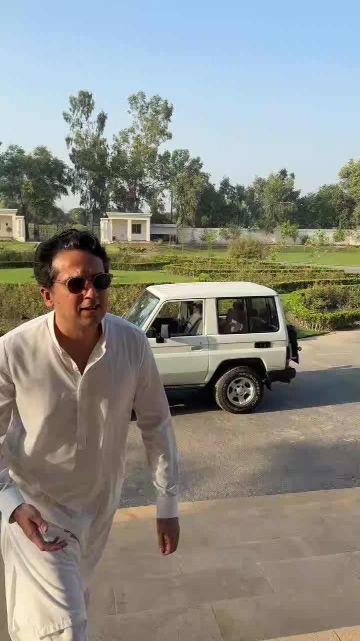 @Makhdoom Hashim Javan Bakht