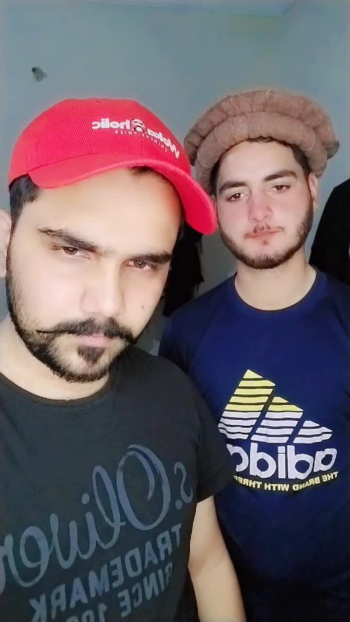 @Fayyaz D I K✨