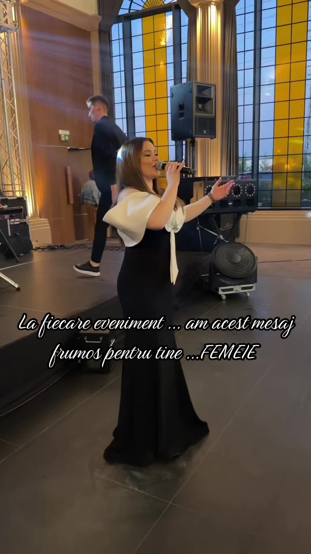@Carmen de la Salciua Official