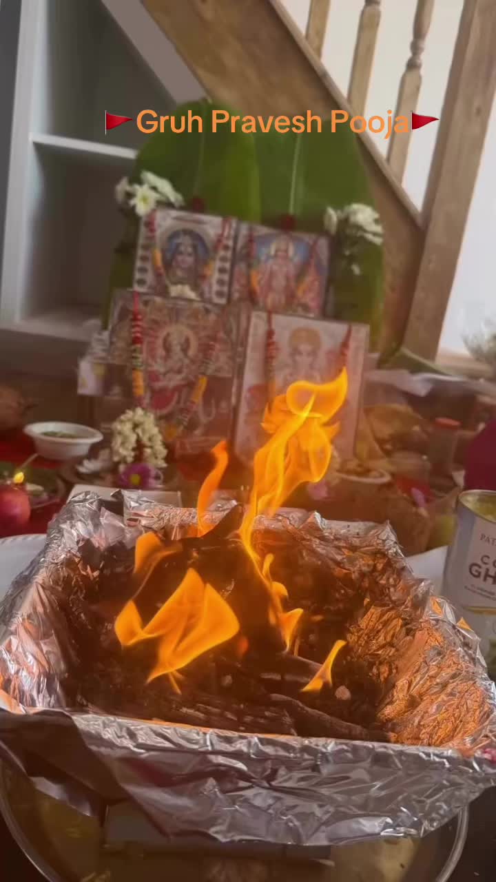 @Mayur Bhatt _Hindu Priest