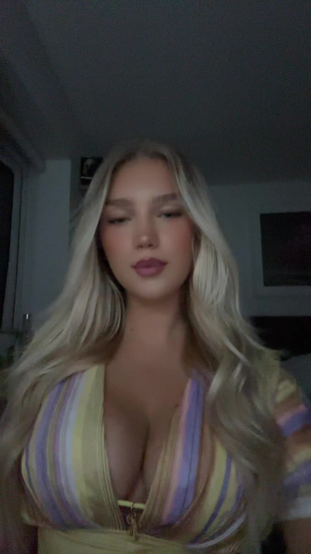 @Mia