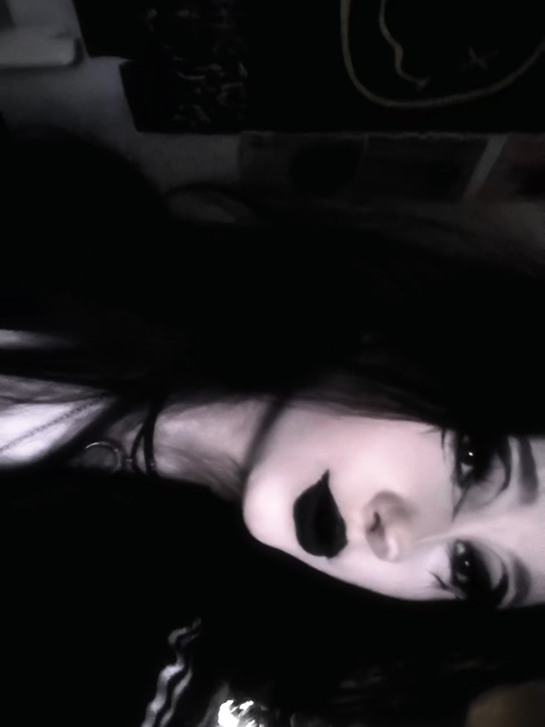 @𝑒𝑧🦇🪦