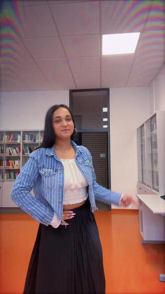 @Larisa💘