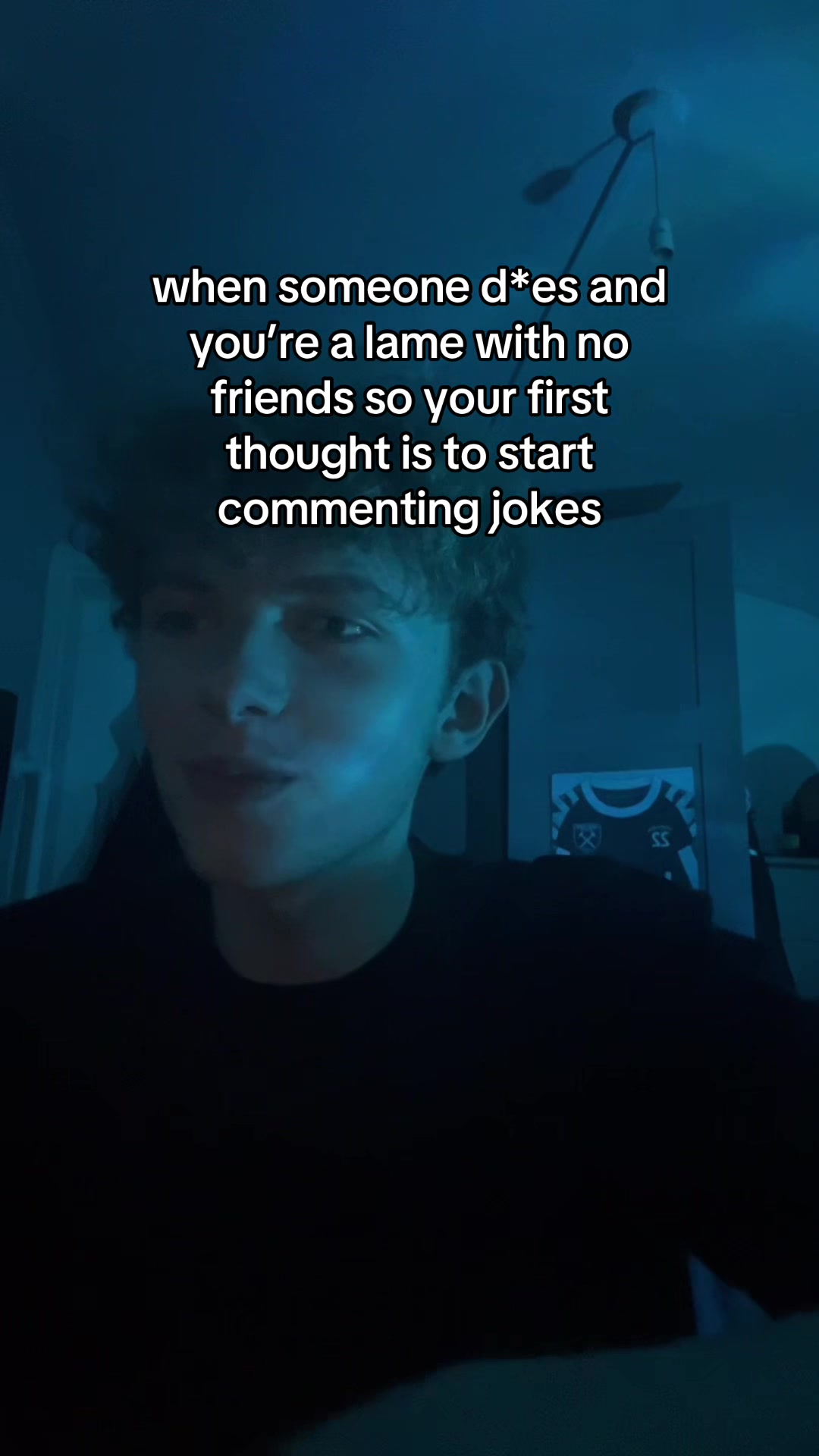 @deeceyy