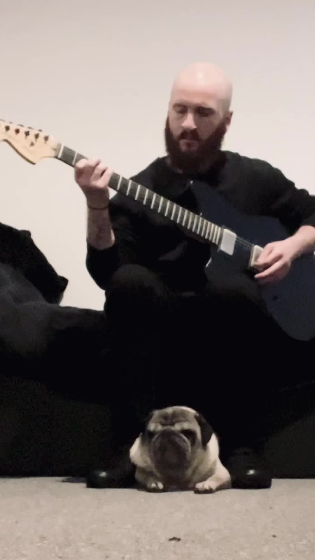 @Jrdnvcmrn