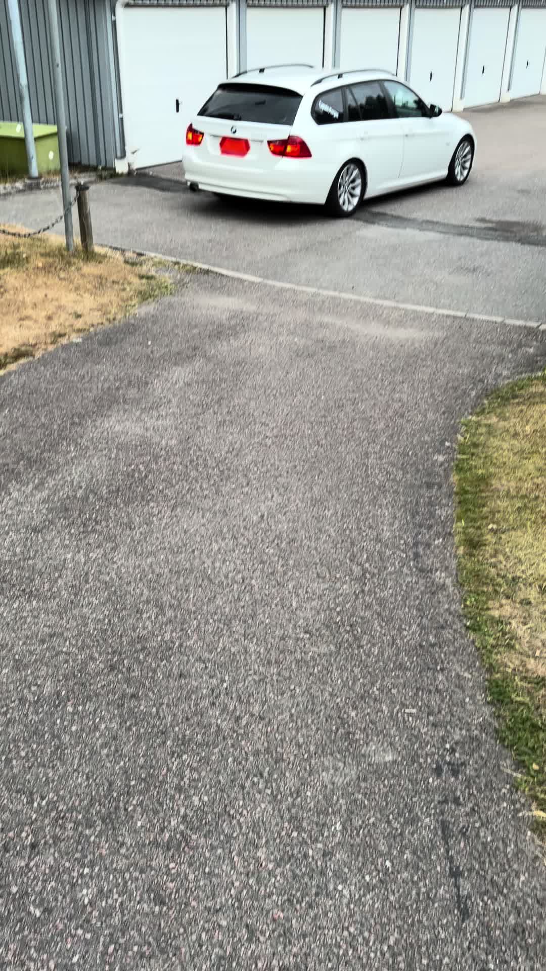 @𝓔𝓶𝓲𝓵𝓲𝓸🇽🇰🚗